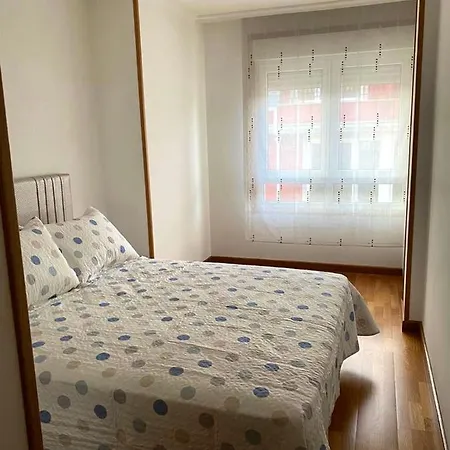 アパート Piso Vista Os Castelos ビベイロ